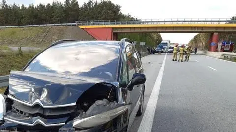 Kierowca nie zachował ostrożności i uderzył w tył innego pojazdu