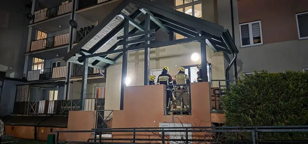 Pęknięcie ściany w bloku. Ewakuowano mieszkańców