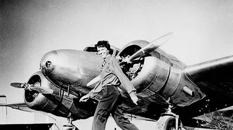 Amelia Earhart i samolot Lockheed "Electra 10E" NR16020