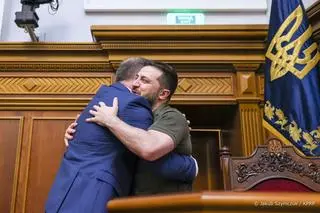 Duda i Zełenski w Radzie Najwyższej Ukrainy 