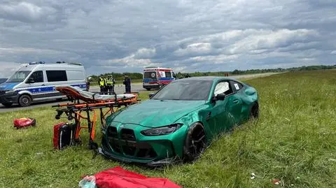 Na wyścigach samochód wjechał w tłum