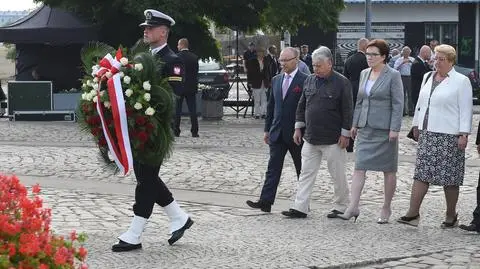 Ewa Kopacz złożyła kwiaty pod Pomnikiem Poległych Stoczniowców 1970