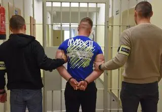Podejrzany o napad na lodziarnię zatrzymany w drodze na lotnisko