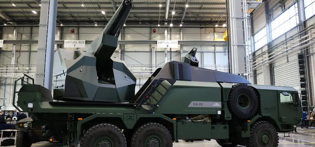 Prezydent odrzucił miliardy z SAFE. Politycy starli się w Sejmie. Co dalej?