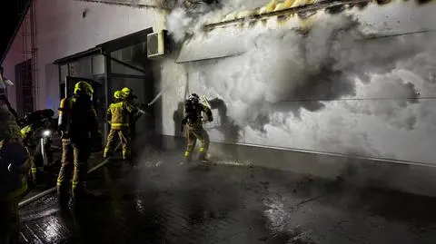 Rawicz. Pożar magazynu firmy poligraficznej