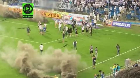 Lech Poznań hooligans disrupt match. The mayor of Poznań blames the government