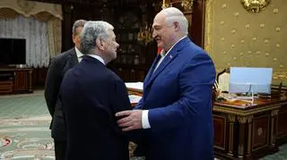 Alaksandr Łukaszenka i wysłannik USA John Coale