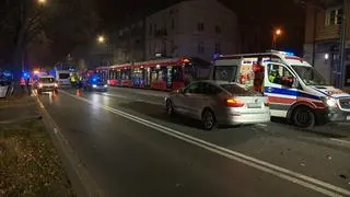 Potrącił pieszego, potem spowodował kolizję