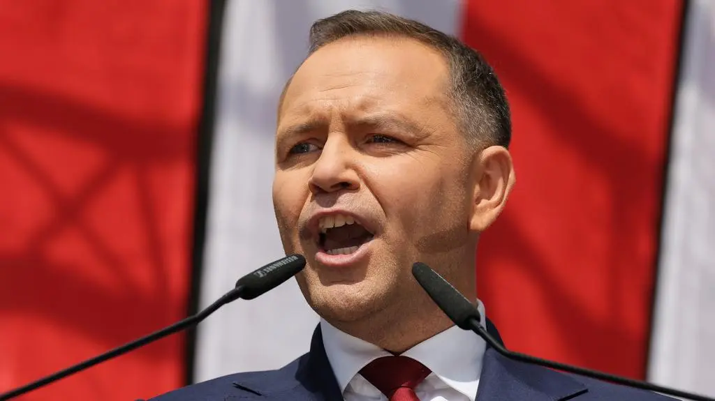 "Karol Nawrocki sam sobie zaprzecza. To się nie trzyma kupy" 