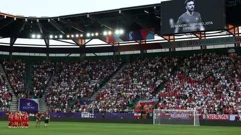 Przejmująca cisza. Polki i Niemki uczciły pamięć Diogo Joty i jego brata 