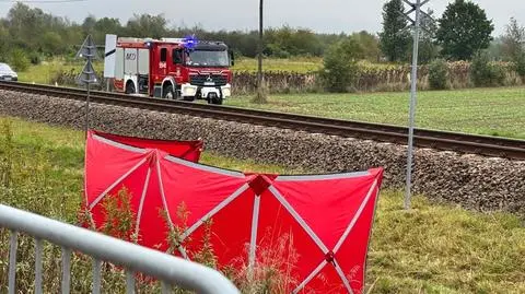 Tragiczny wypadek w Chorzelowie. Nie żyje 85-latek i jego 11-letnia wnuczka 