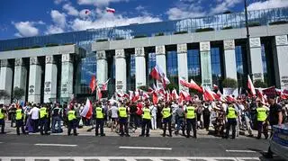Demonstracja przed Sądem Najwyższym 
