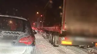 Atak zimy, ryzyko "cofki" na Pomorzu, służby w pogotowiu. W TVN24 trwa wydanie specjalne