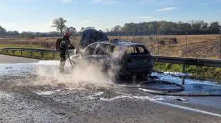 Pożar samochodu marki BMW na A4