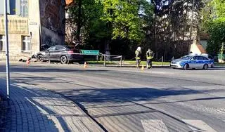 Kierowca i pasażer uciekli z miejsca zdarzenia