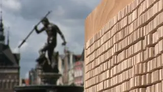 Na Długim Targu powstał mur 