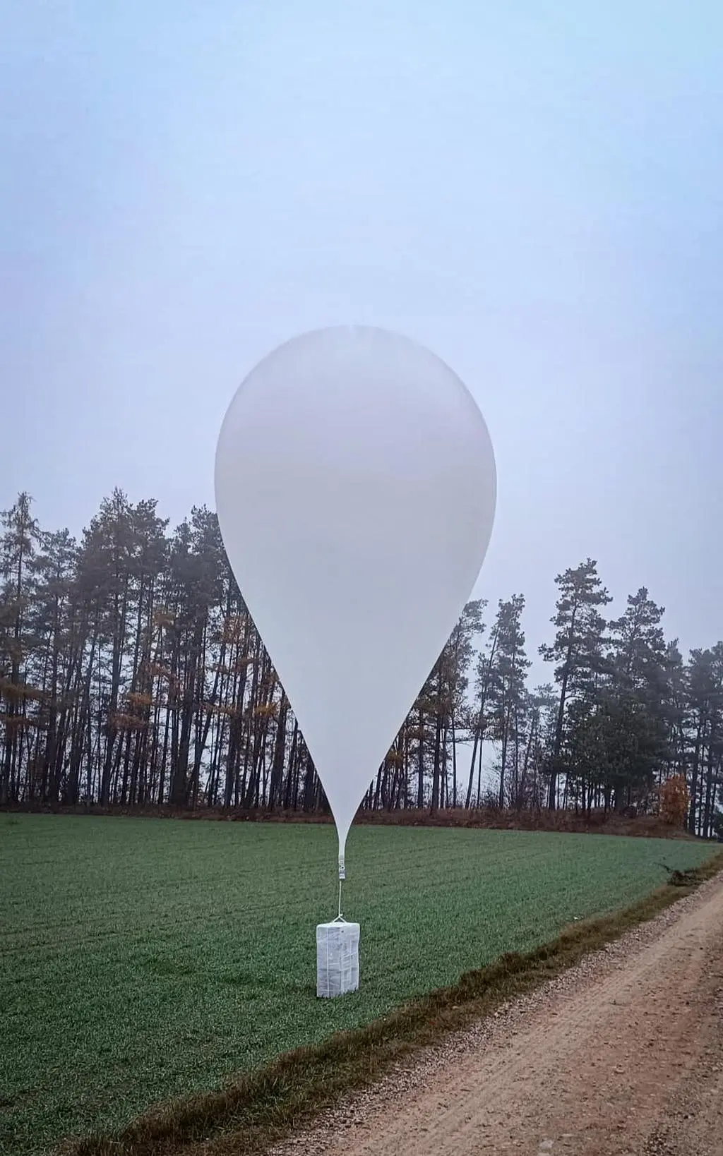 Szmuglowali papierosy za pomocą balonów 