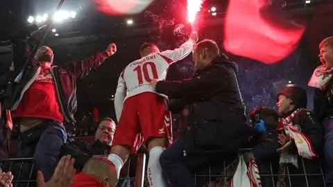 Podolski efektownie pożegnał się z kibicami. Teraz grozi mu grzywna