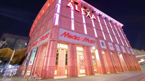 sklep berlin mediamarkt shutterstock_1475642621
