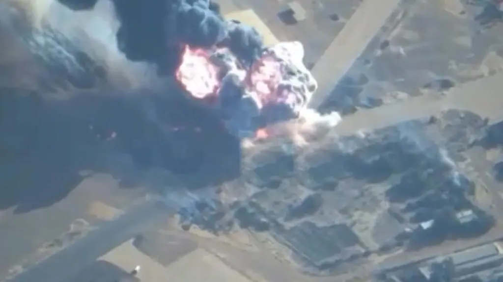 Zniszczenie Su-24. Ujęcie z nagrania  