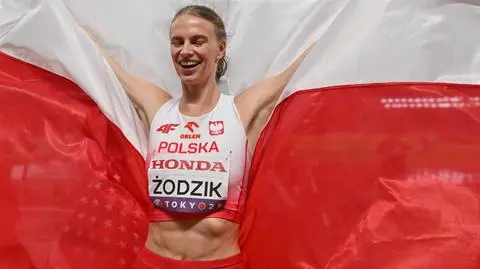 Wyjątkowe powitanie Żodzik na pokładzie samolotu do Polski