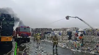 Pożar składowiska odpadów w Rzeczycy Ziemiańskiej