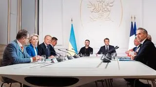 Spotkanie koalicji chętnych w Paryżu