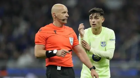 W Barcelonie źli na Marciniaka. "UEFA powinna się temu przyjrzeć"