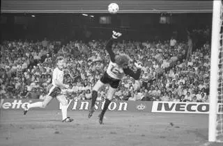 Mundial 1982, Boniek pokonuje belgijskiego bramkarza