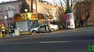 Mężczyzna wjechał samochodem w kiosk