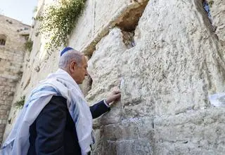 Zapowiedź ataku? "Jerusalem Post" o treści kartki w Ścianie Płaczu