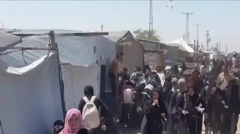 Palestinian woman seeking aid