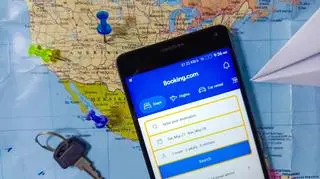 Polska w czołówce UE. Popularność tego sposobu rezerwacji rośnie