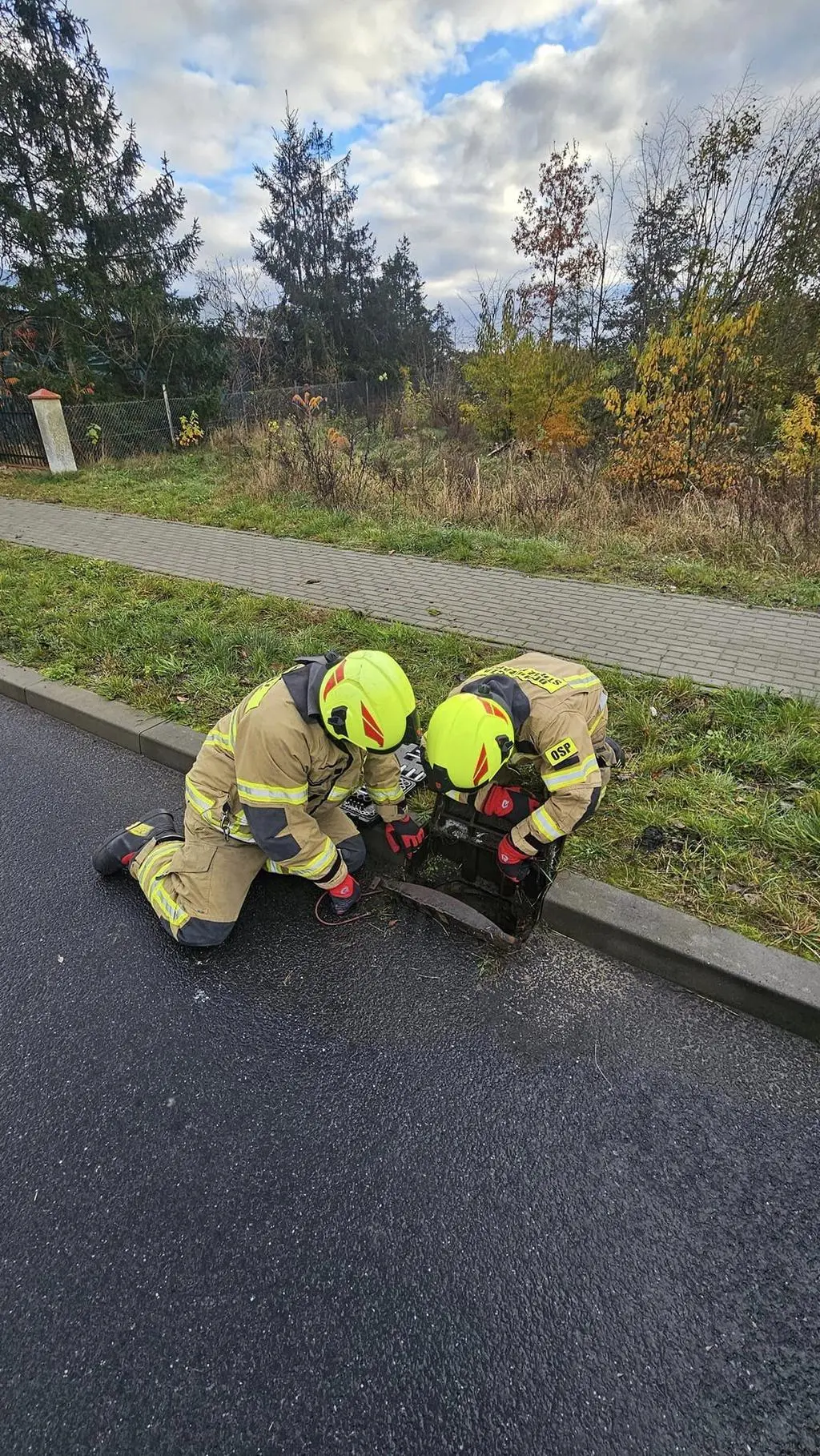 Na pomoc ruszyli strażacy ochotnicy