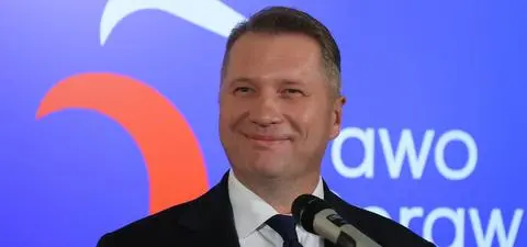 Kiedyś pukaliśmy się w czoło, dziś Czarnek mówi to