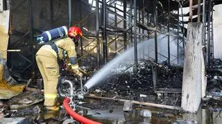 W Luboniu spłonęła hala ze sprzętem elektronicznym