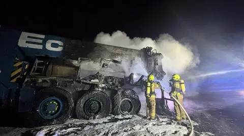 Pożar ciężarówki na autostradzie. Jedna osoba ranna