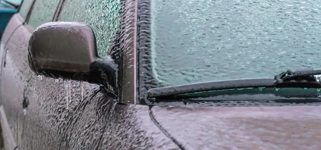 Uwaga na gołoledź. Alarmy IMGW w całym kraju 