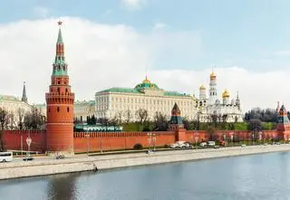 Kreml chwali strategię USA, wniosek o czerwoną notę Interpolu, próba przewrotu w Afryce