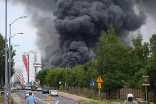 Pożar hali w Siemianowicach Śląskich