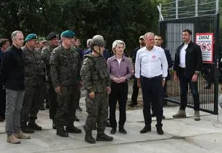 "Dosyć ustępstw" wobec Putina. Tusk i von der Leyen na granicy