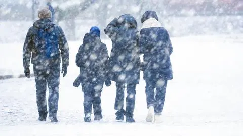 Śnieg, zamieć śnieżna, zawieja, zamiecie, intensywne opady