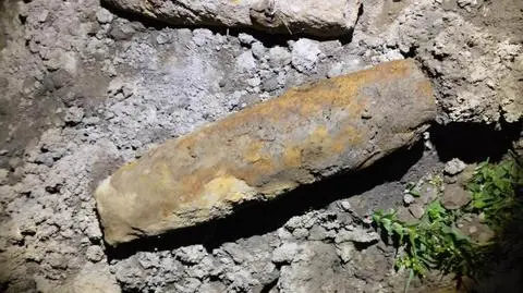 Skorodowane pociski artyleryjskie w ziemi odkryto w Nieczajnej Górnej
