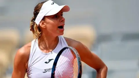 Trudny początek, potem pełna kontrola. Linette gra dalej w Wimbledonie