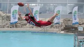 Sportowcy skakali solo