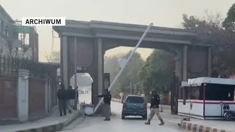 Peshawar tightens security as death