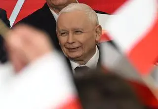 "Jechać o 23 do mieszkania człowieka, który ma zarzuty". Kaczyński "zacierał rączki"