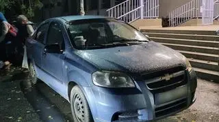 Słupki pojawiły się przed jedną z podstawówek na Woli