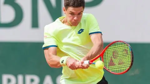 Krótka przygoda z Paryżem. Majchrzak żegna Roland Garros