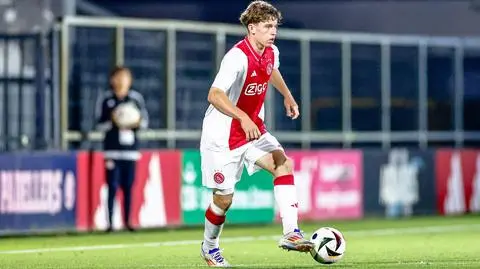 Polski talent w kadrze słynnego europejskiego klubu. Może zagrać z mistrzem Polski